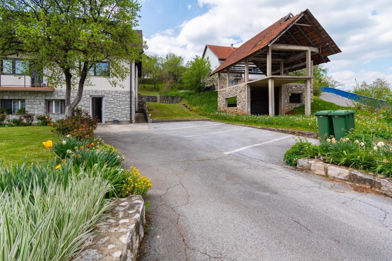 Apartments With A Parking Space Slunj, Plitvice - 18152 Exterior foto